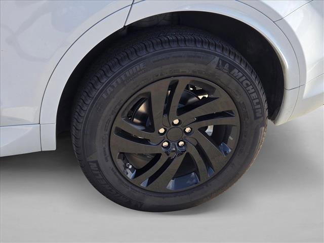 Used 2020 Land Rover Discovery Sport S R-Dynamic AWD/4WD image 22