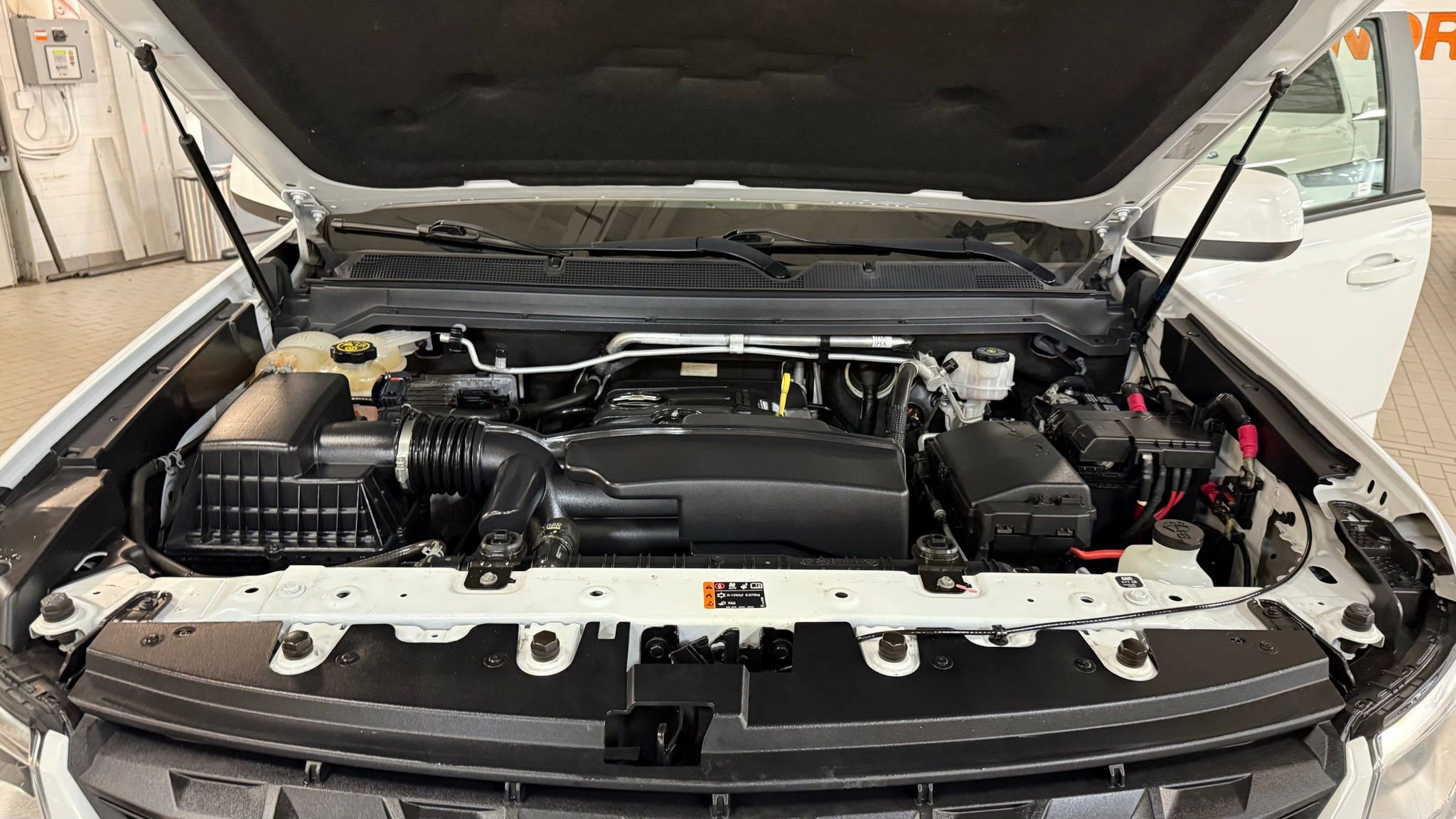 Used 2022 Chevrolet Colorado LT w/ Fleet Safety Package image 19