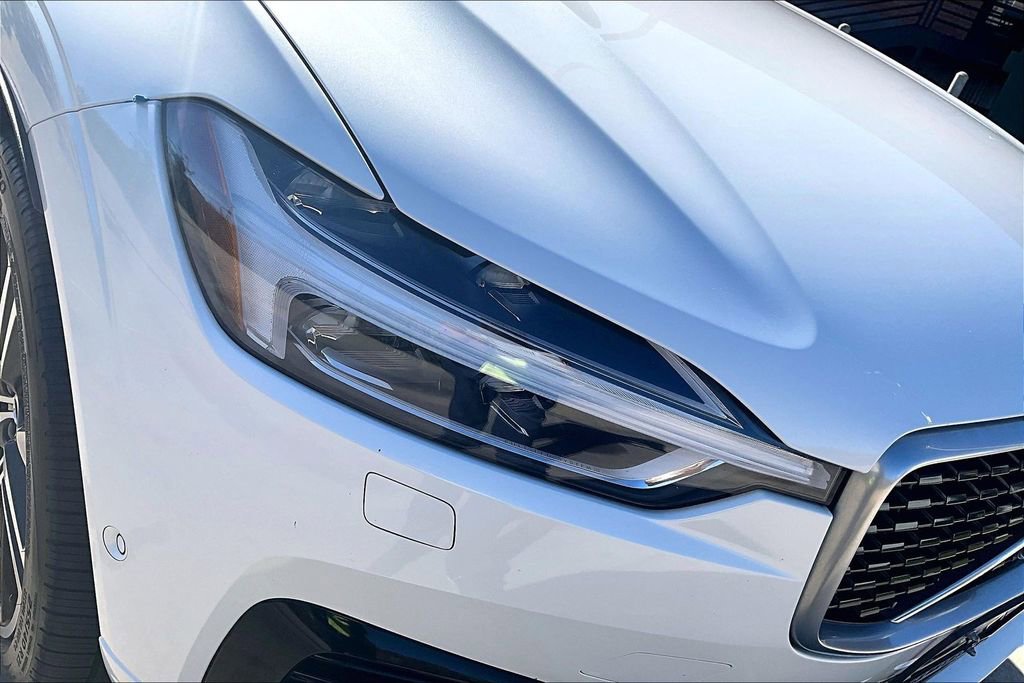 Used 2019 Volvo XC60 T8 R-Design w/ Advanced Package image 38