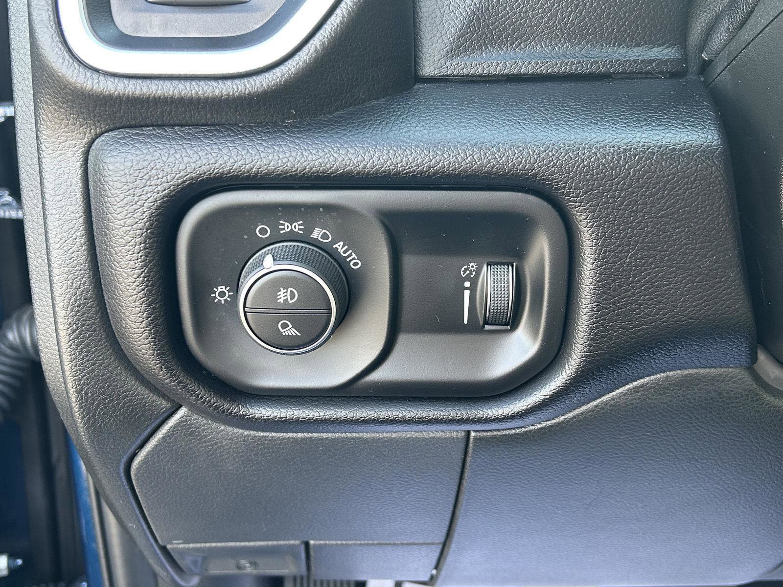 Used 2024 RAM 2500 Big Horn w/ Bed Utility Group image 18