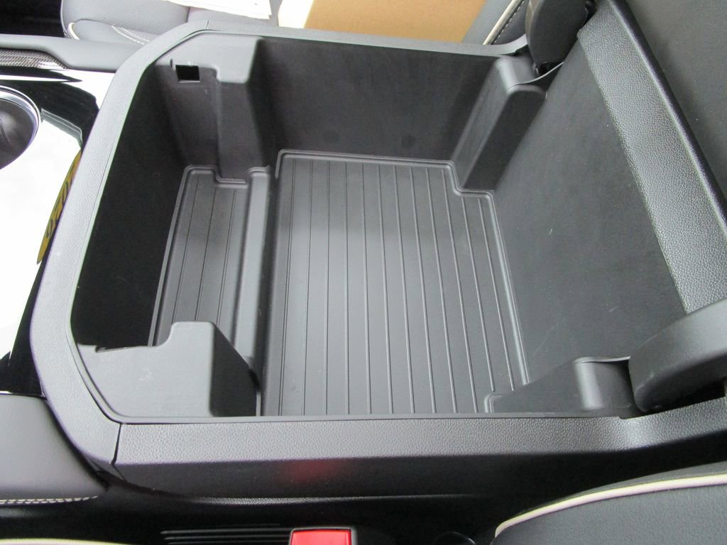 New 2026 GMC Yukon Elevation w/ Elevation Premium Package RWD image 44