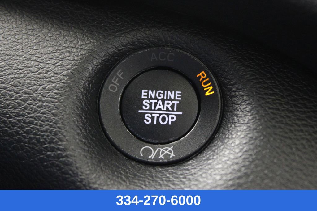 Used 2023 Jeep Cherokee Altitude Lux w/ Lux Elite Package image 12