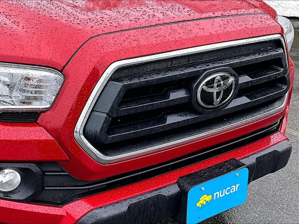 Used 2023 Toyota Tacoma SR5 AWD/4WD image 32