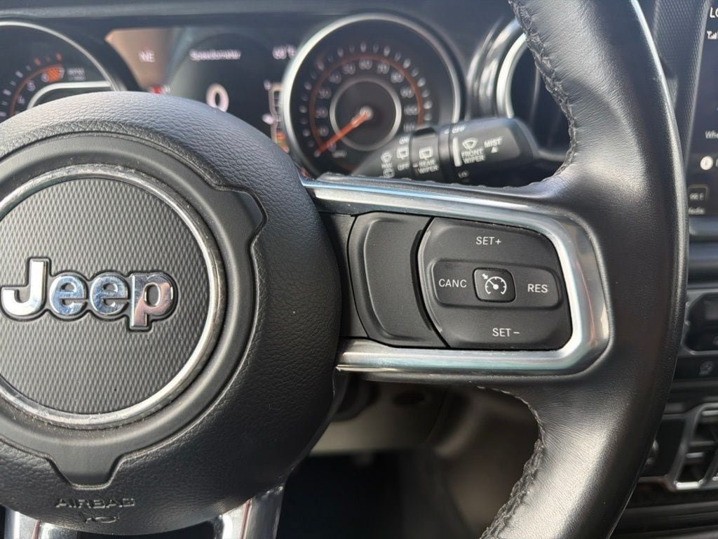 Used 2021 Jeep Wrangler Unlimited Sahara AWD/4WD image 22