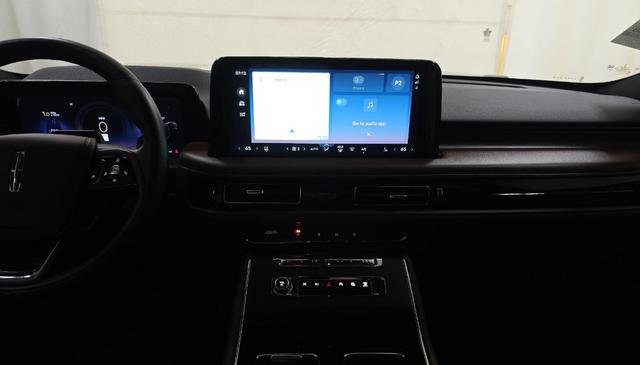 Used 2025 Lincoln Aviator Reserve w/ Illumination Package AWD/4WD image 10