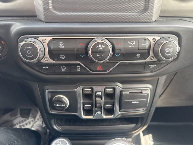 Used 2019 Jeep Wrangler Unlimited Sahara AWD/4WD image 18