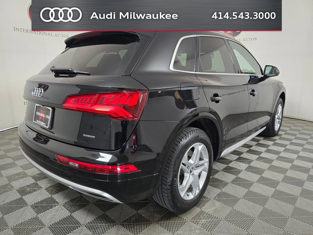 Used 2019 Audi Q5 2.0T Premium w/ Convenience Package AWD/4WD image 4