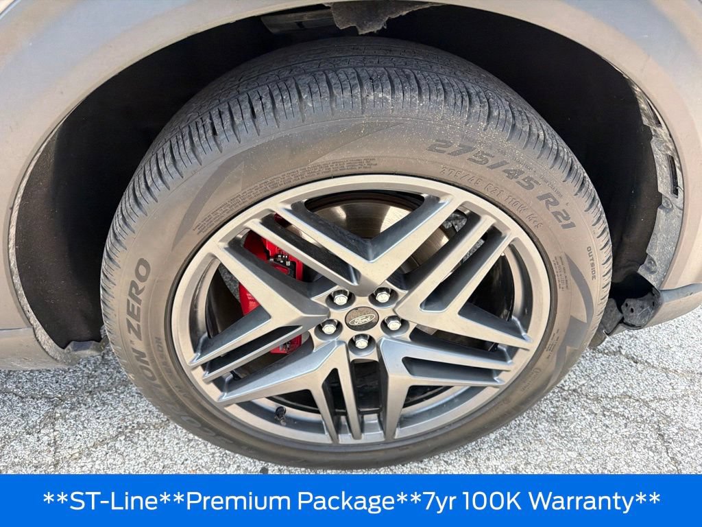 Used 2025 Ford Explorer ST-Line w/ Premium Package AWD/4WD image 38