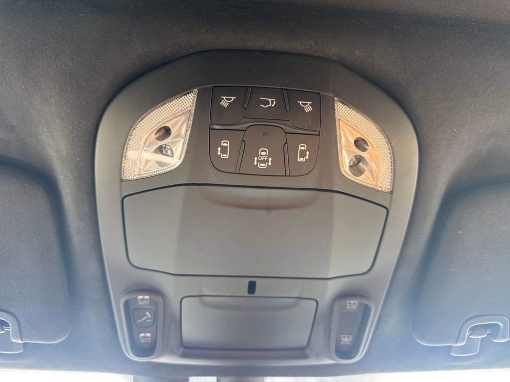 Used 2022 Chrysler Pacifica Pinnacle FWD image 26