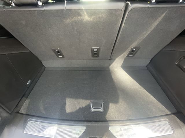 Used 2021 Cadillac Escalade Premium Luxury w/ Driver Assist Tech Package image 26