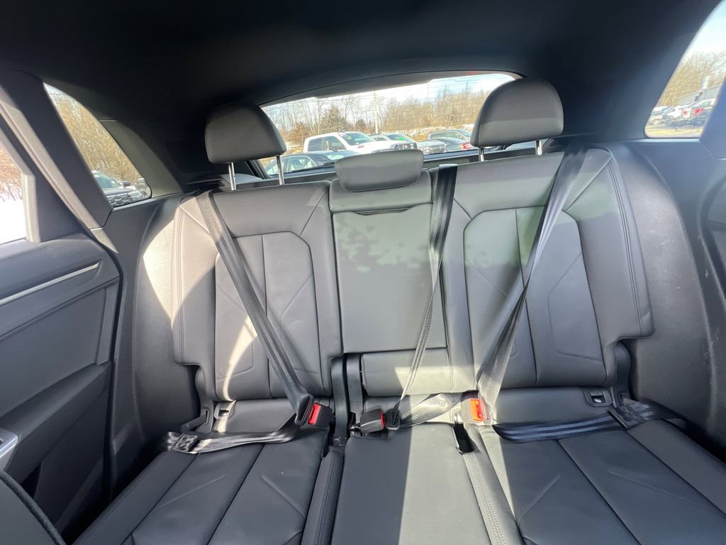 Used 2025 Audi Q3 2.0T Premium image 29