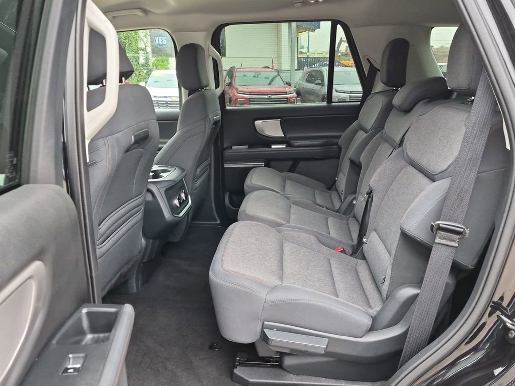 Used 2025 Ford Expedition Active AWD/4WD image 22
