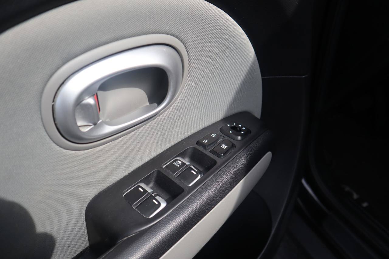Used 2018 Kia Soul FWD image 47