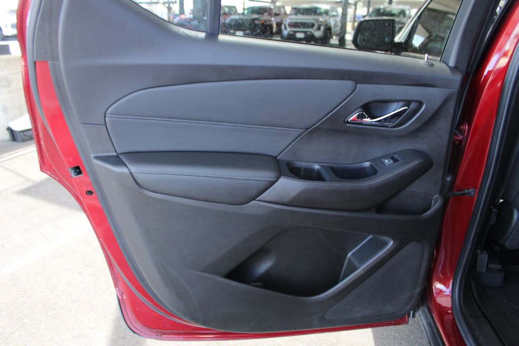 Used 2022 Chevrolet Traverse LT w/ LPO, Floor Liner Package image 46