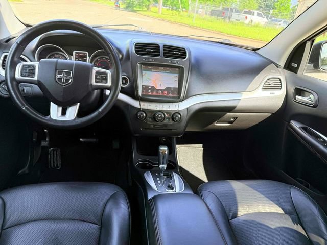 Used 2015 Dodge Journey R/T w/ Flexible Seating Group FWD image 16