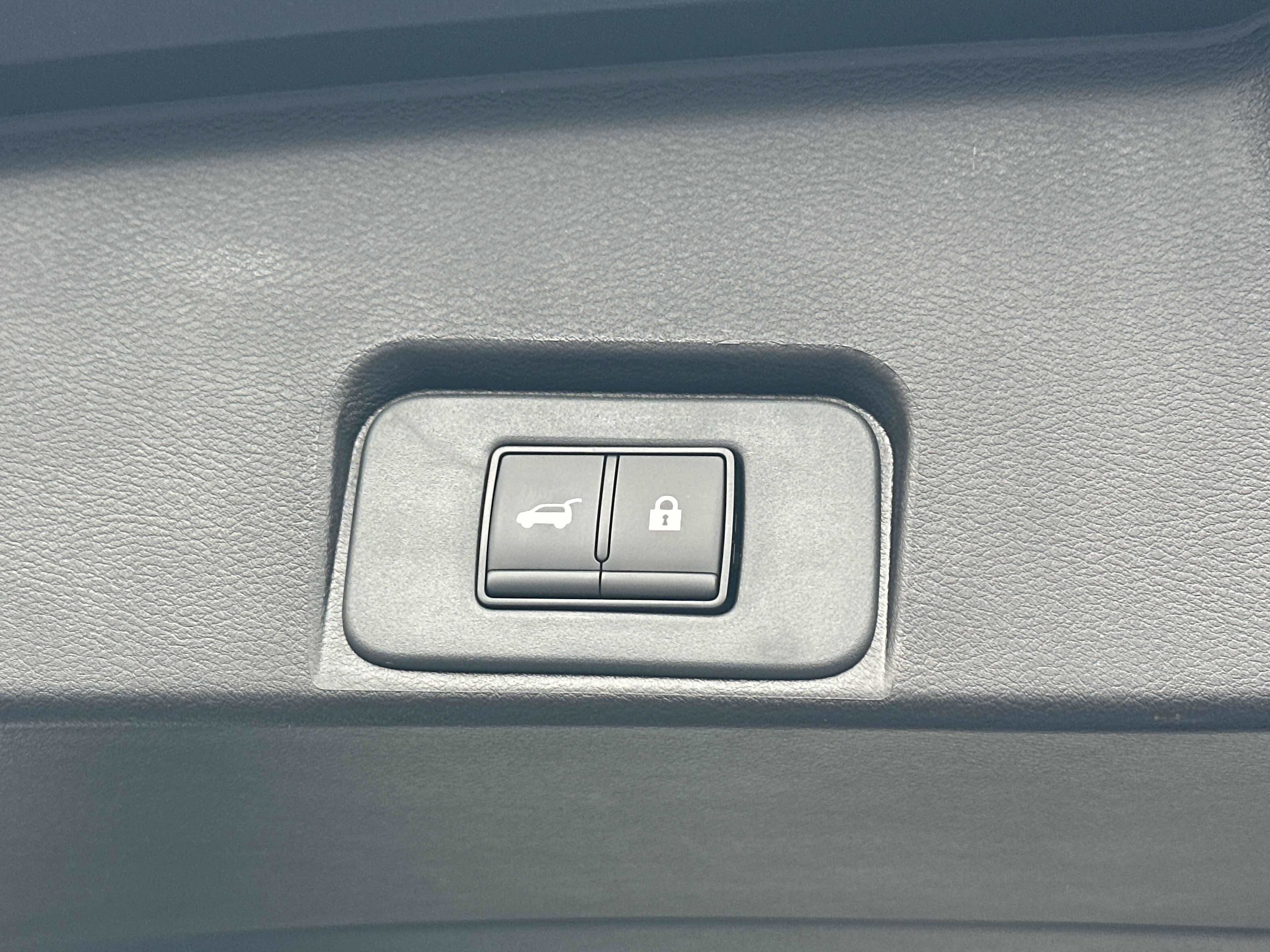 New 2026 Nissan Rogue SV w/ Cold Weather Package AWD/4WD image 19