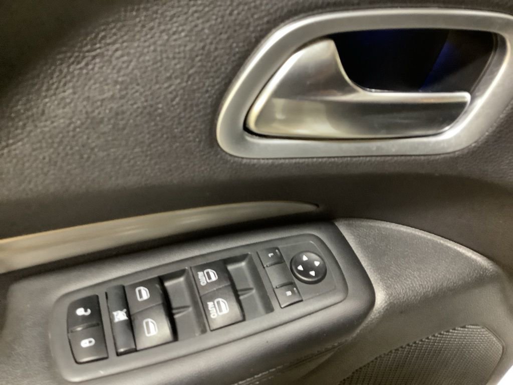 Used 2020 Dodge Durango SXT image 21