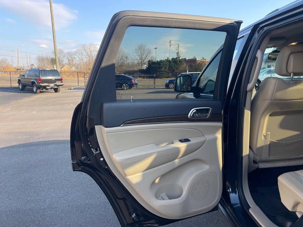 Used 2016 Jeep Grand Cherokee Limited RWD image 15