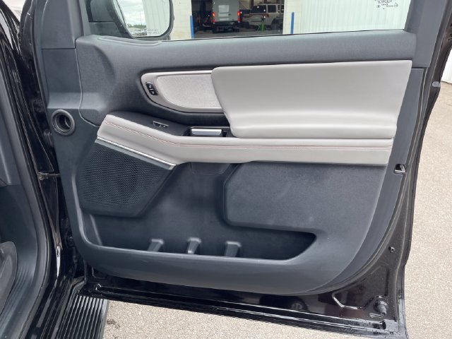 Used 2025 Ford Expedition Active AWD/4WD image 48