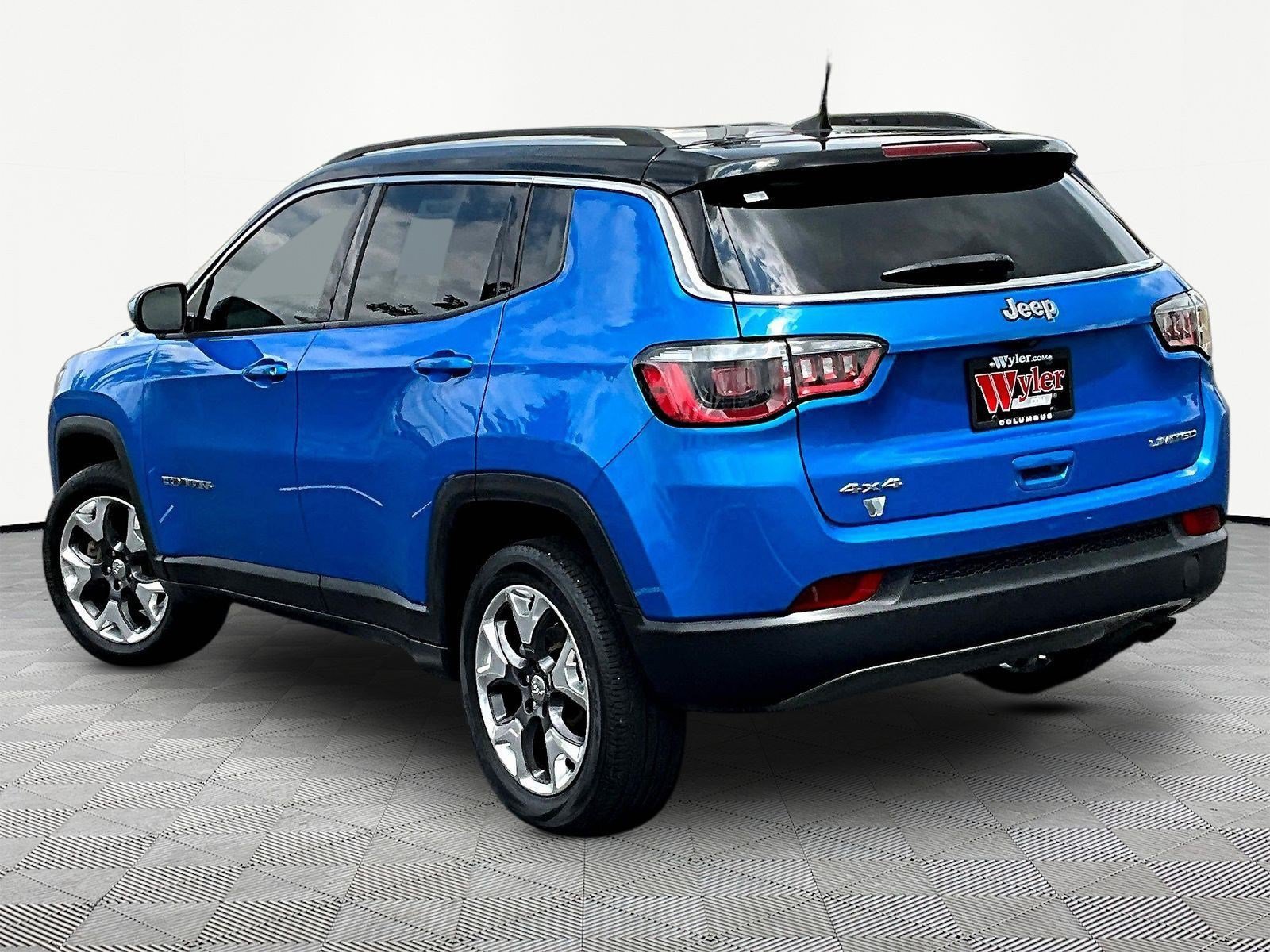 Used 2019 Jeep Compass Limited AWD/4WD image 4
