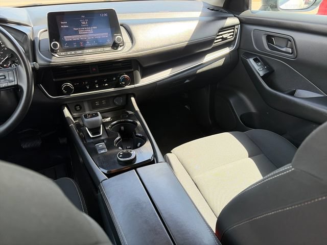 Used 2024 Nissan Rogue S AWD/4WD image 32