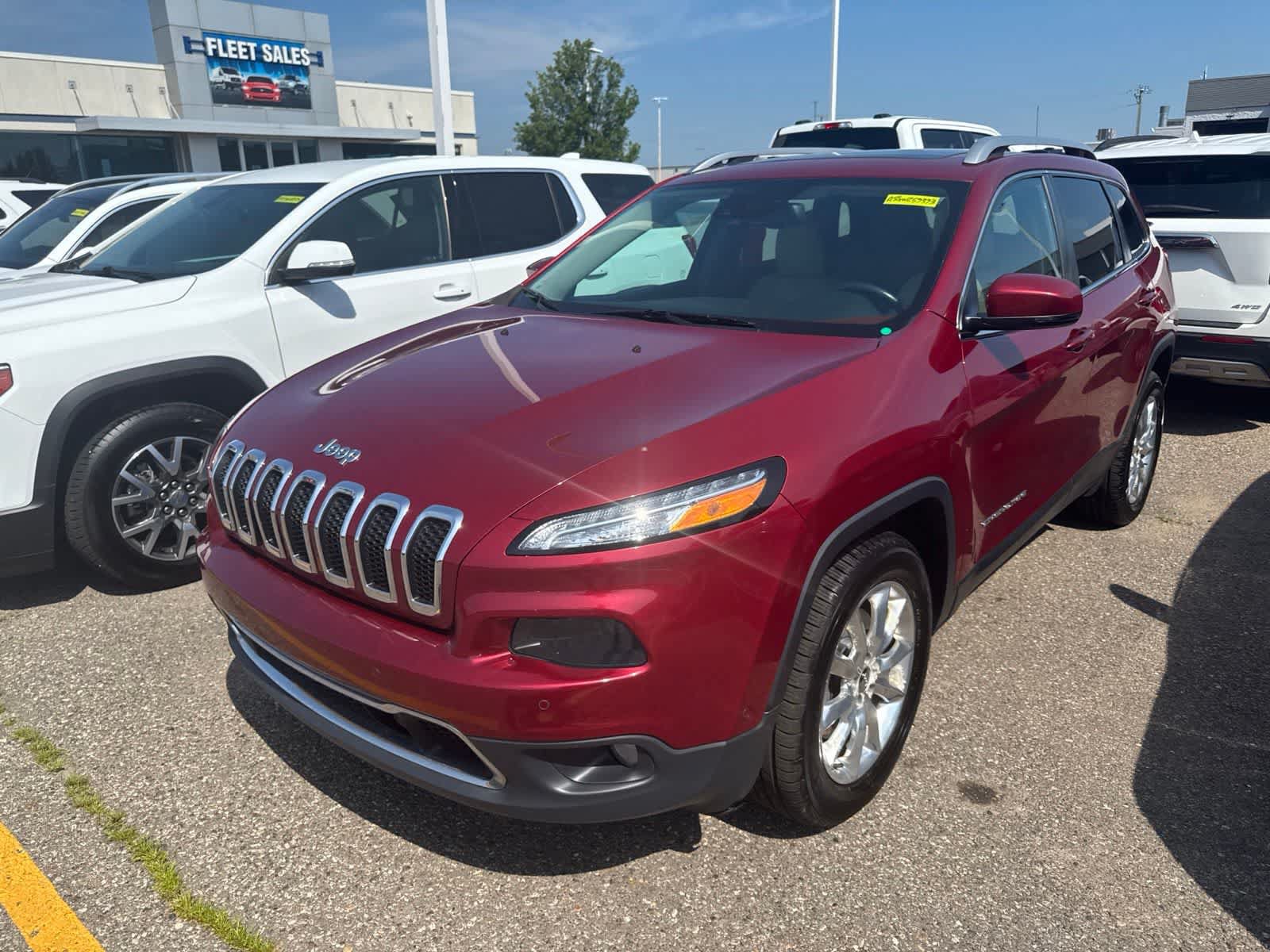 Used 2016 Jeep Cherokee Limited w/ Luxury Group AWD/4WD image 21