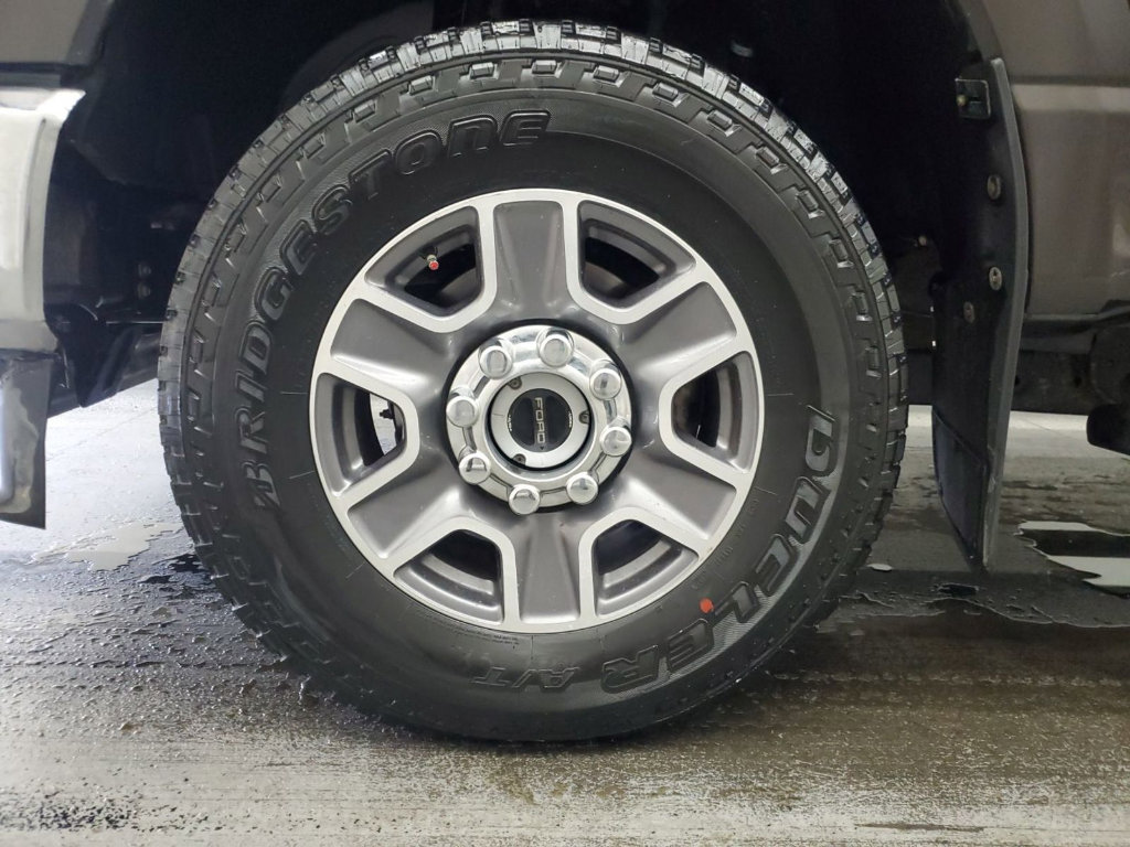 Used 2024 Ford F350 Lariat AWD/4WD image 11