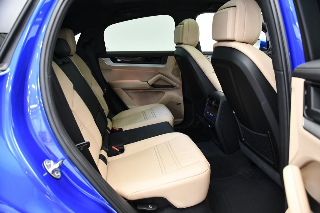 Used 2025 Porsche Cayenne S image 52