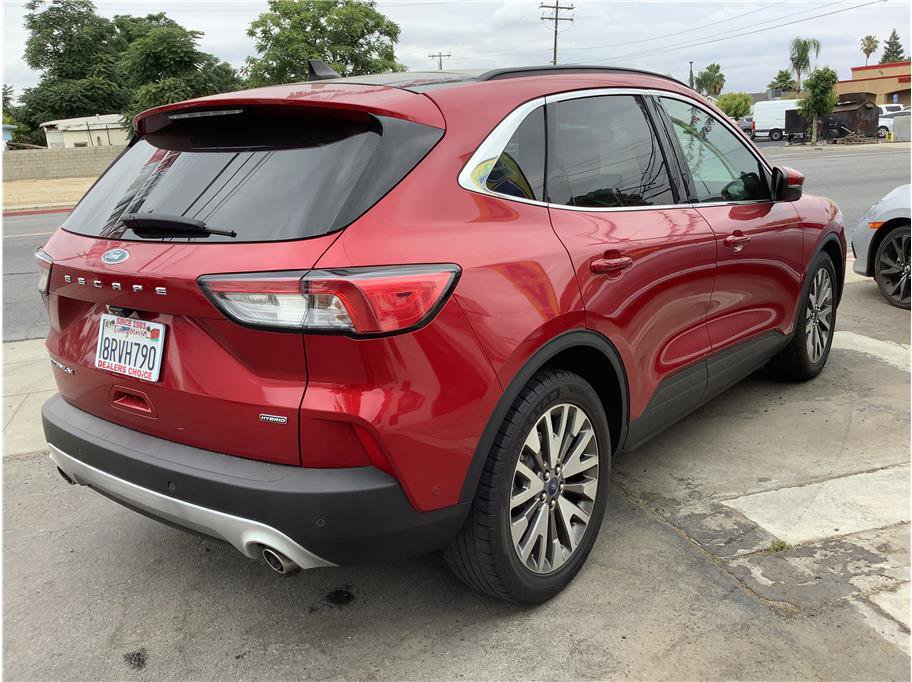 Used 2020 Ford Escape Titanium w/ Titanium Premium Package 2.0 FWD image 5