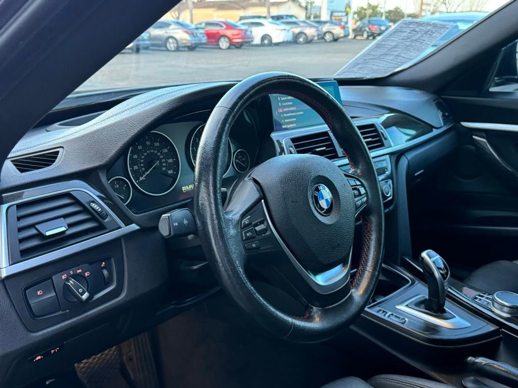 Used 2018 BMW 330i Gran Turismo xDrive image 12