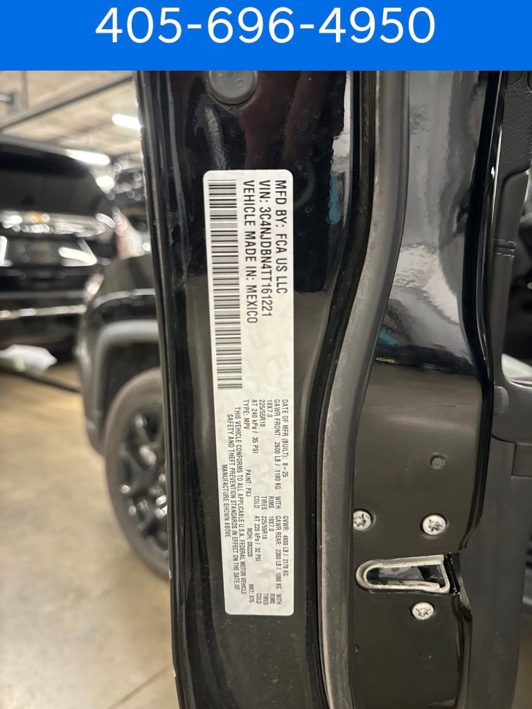 Used 2026 Jeep Compass Latitude AWD/4WD image 7