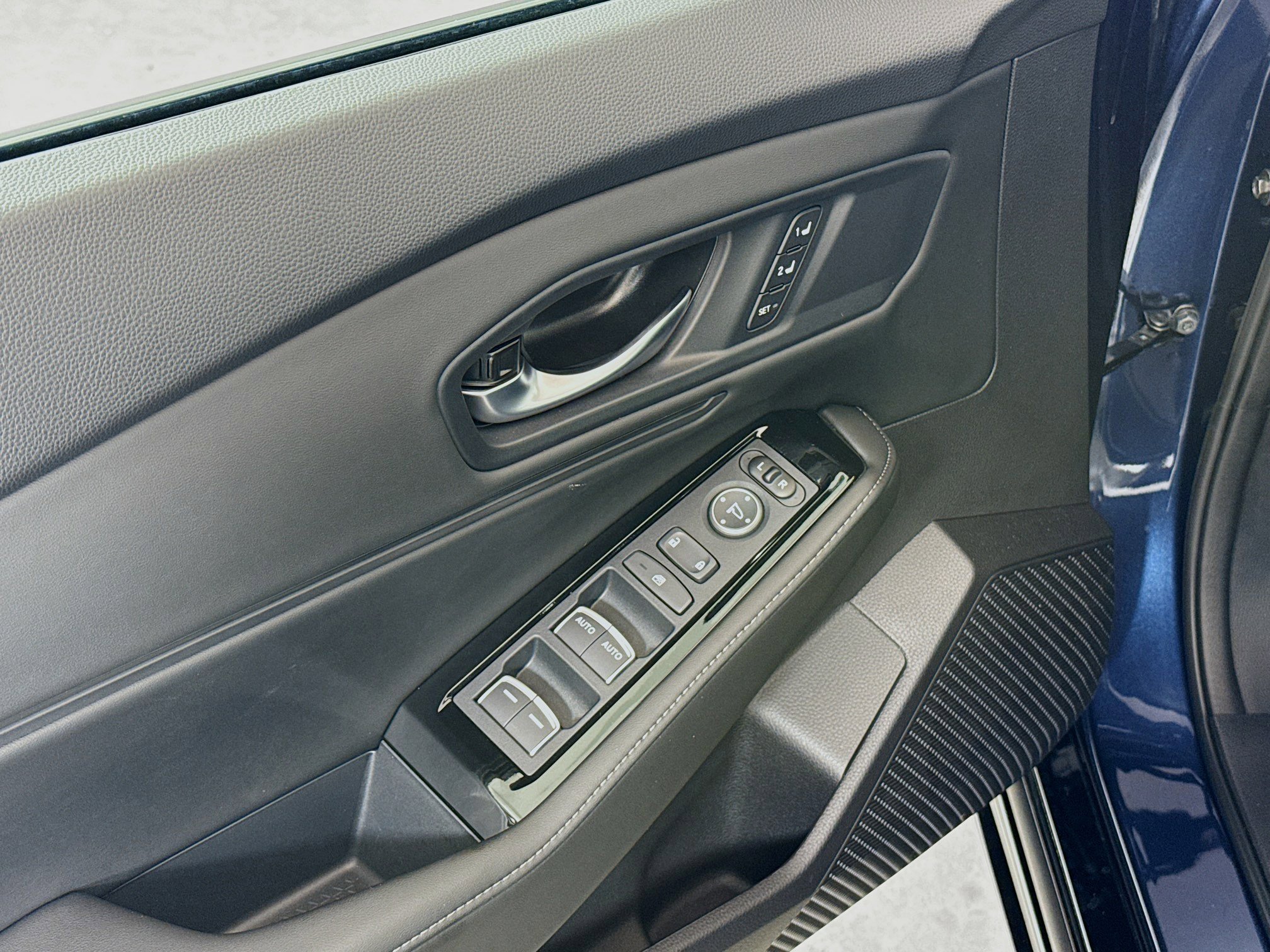 Used 2025 Honda Accord Touring image 18