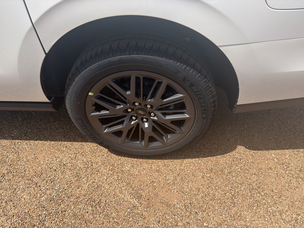 New 2027 Ford Expedition Max Platinum w/ Stealth Appearance Package AWD/4WD image 12