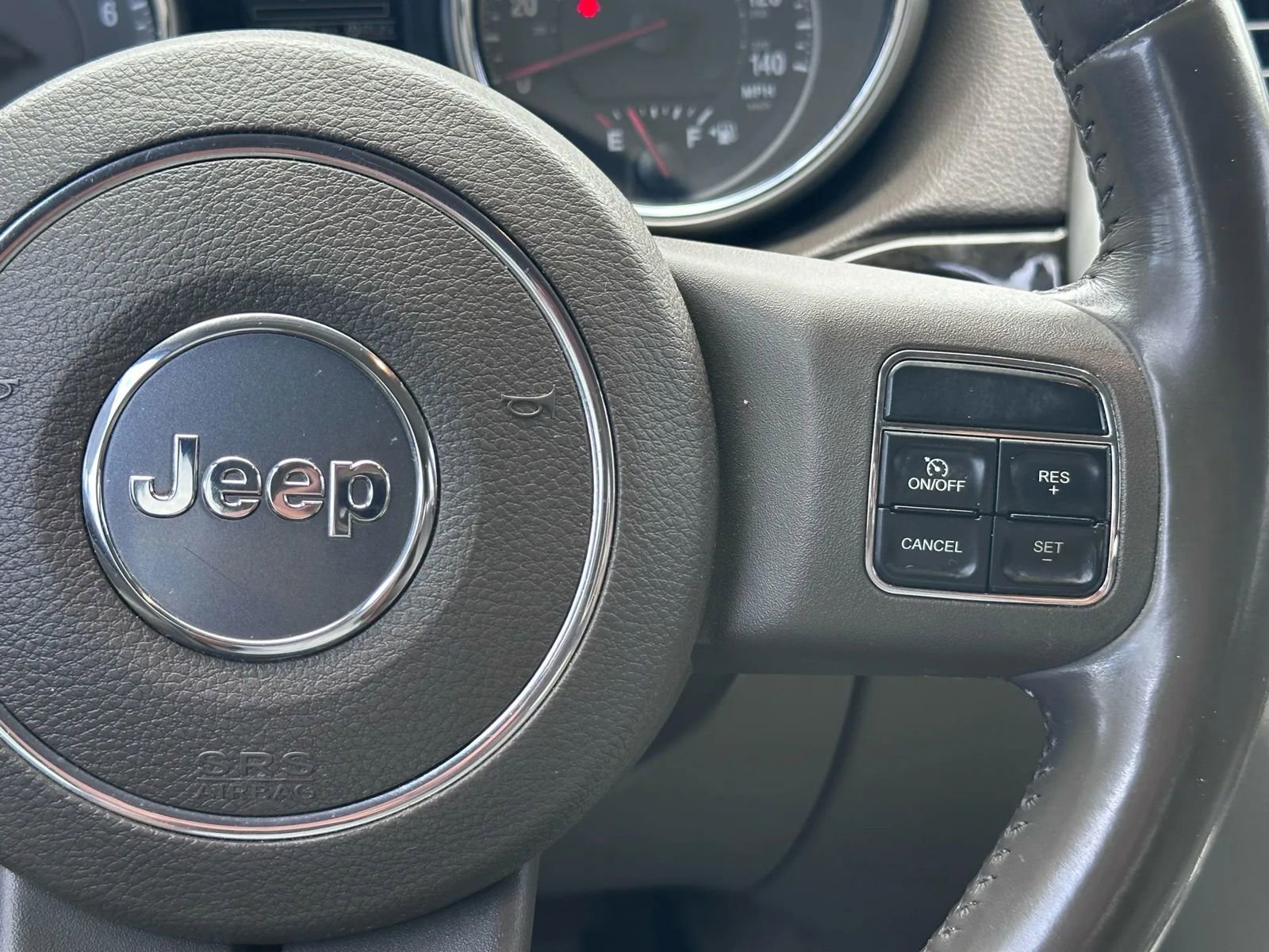 Used 2012 Jeep Grand Cherokee Laredo w/ Laredo E Group image 58