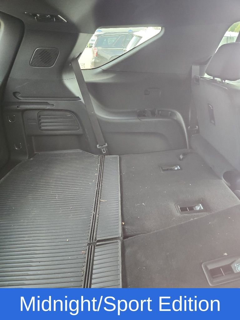 Used 2026 Chevrolet Traverse LT w/ Midnight/Sport Edition AWD/4WD image 13