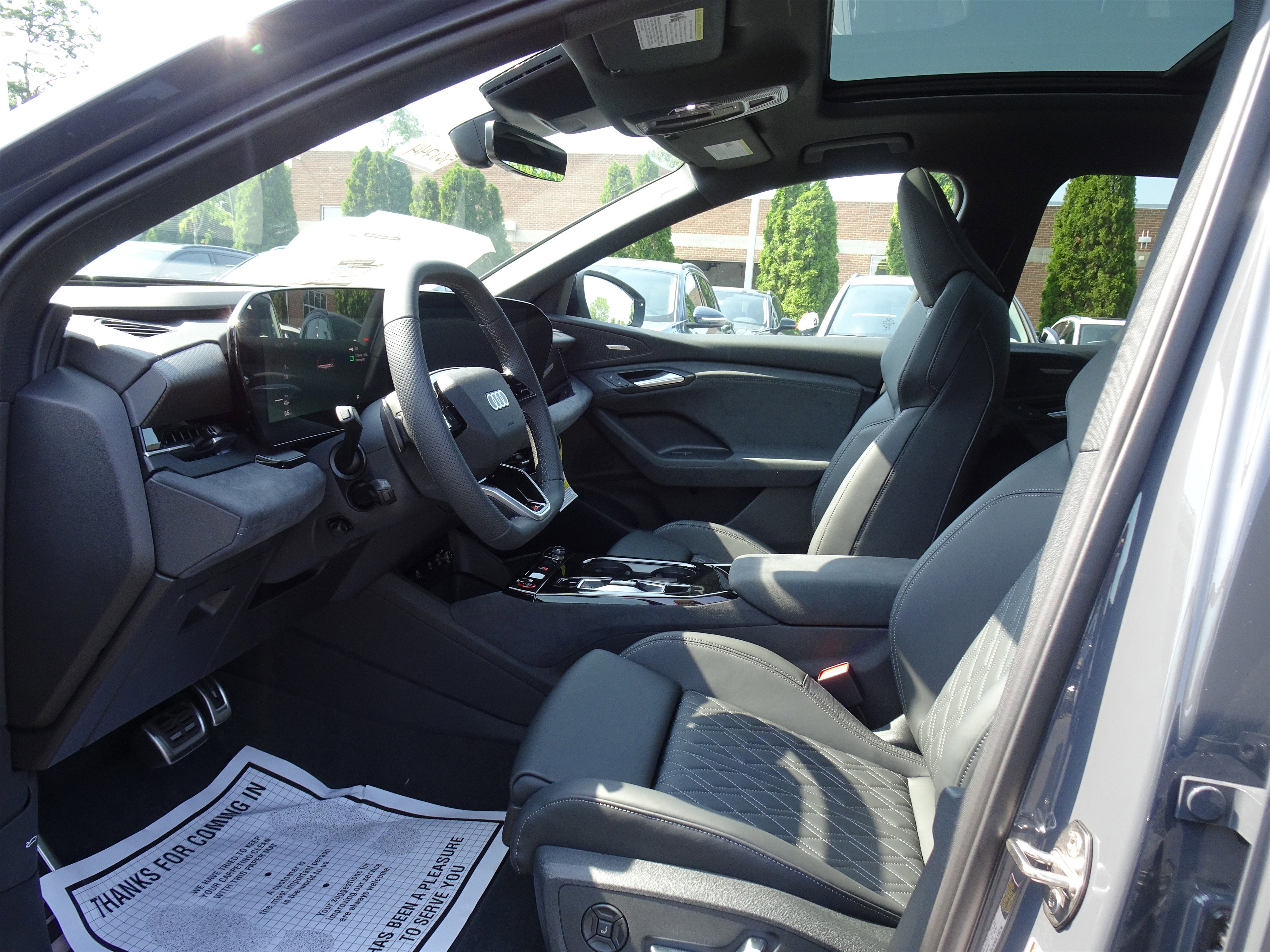 New 2025 Audi SQ6 e-tron Prestige image 4
