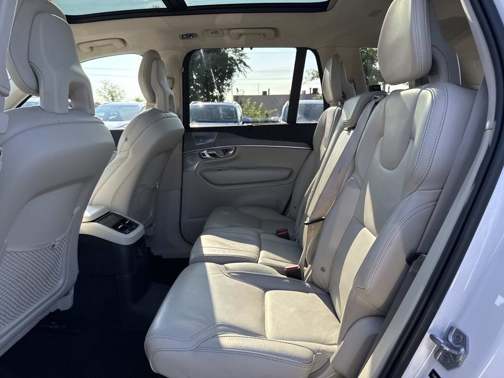 Used 2022 Volvo XC90 T8 Inscription w/ Lounge Package AWD/4WD image 11