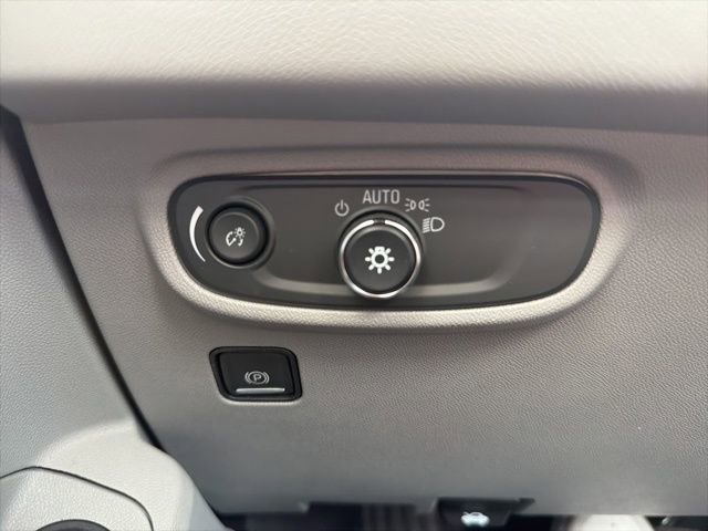 Used 2023 GMC Terrain SLE w/ Driver Convenience Package FWD image 39