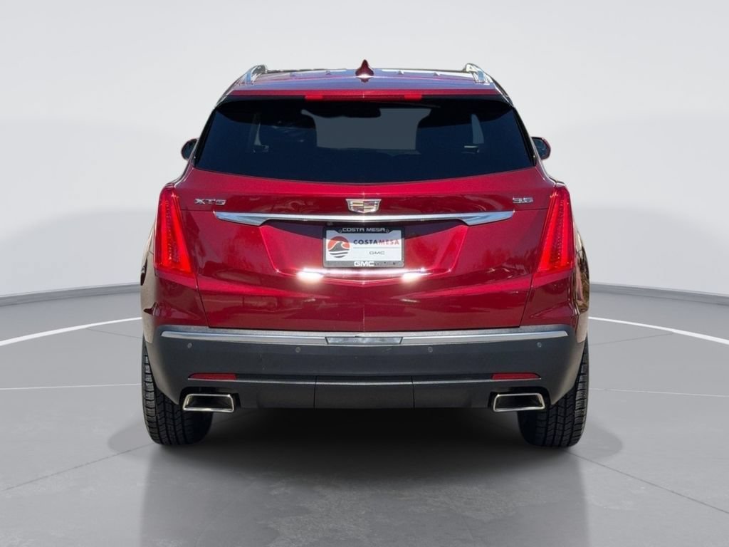 Used 2017 Cadillac XT5 Luxury w/ Driver Awareness Package FWD image 4