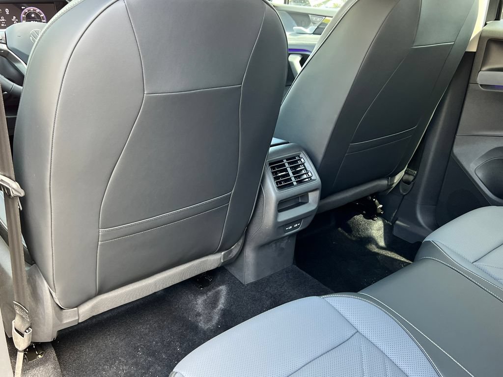 New 2025 Volkswagen Tiguan SE AWD/4WD image 31