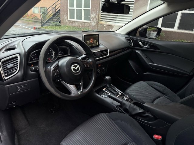 Used 2016 MAZDA MAZDA3 i Sport w/ Preferred Equipment Package image 9