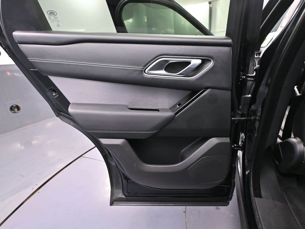 Used 2023 Land Rover Range Rover Velar R-Dynamic S AWD/4WD image 38