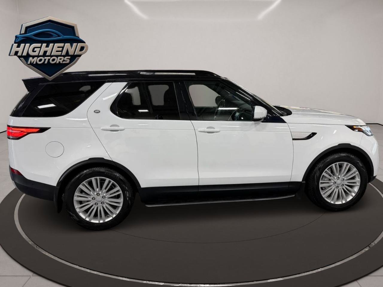 Used 2020 Land Rover Discovery HSE AWD/4WD image 6