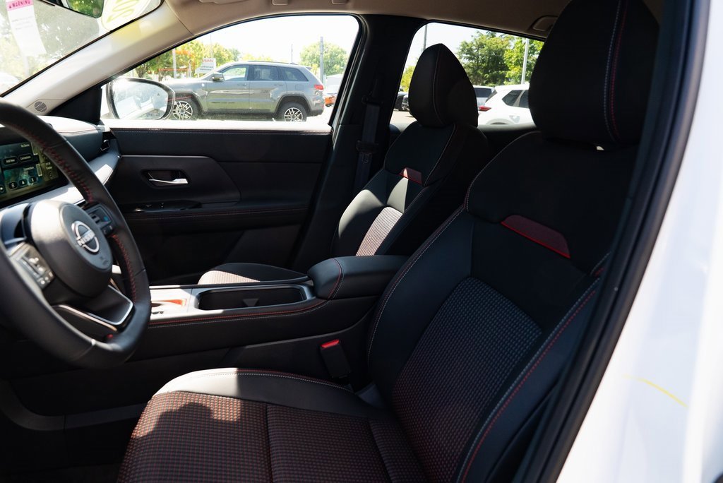 New 2025 Nissan Kicks SR w/ Interior Electronics Package image 17