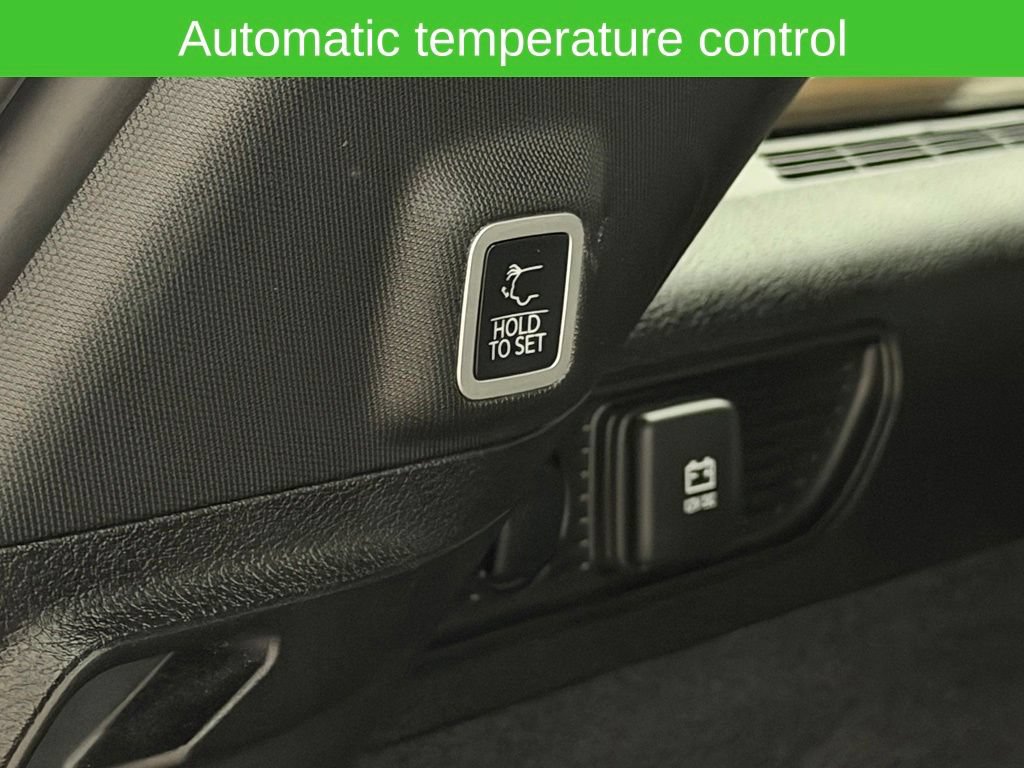 Used 2024 Jeep Grand Cherokee Summit AWD/4WD image 21