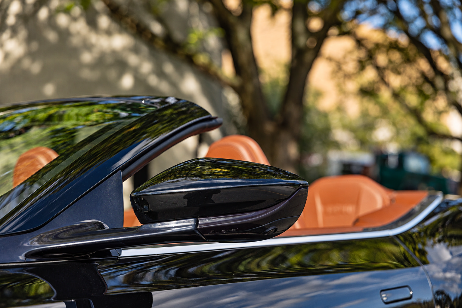 Used 2019 Aston Martin DB11 Volante RWD image 26