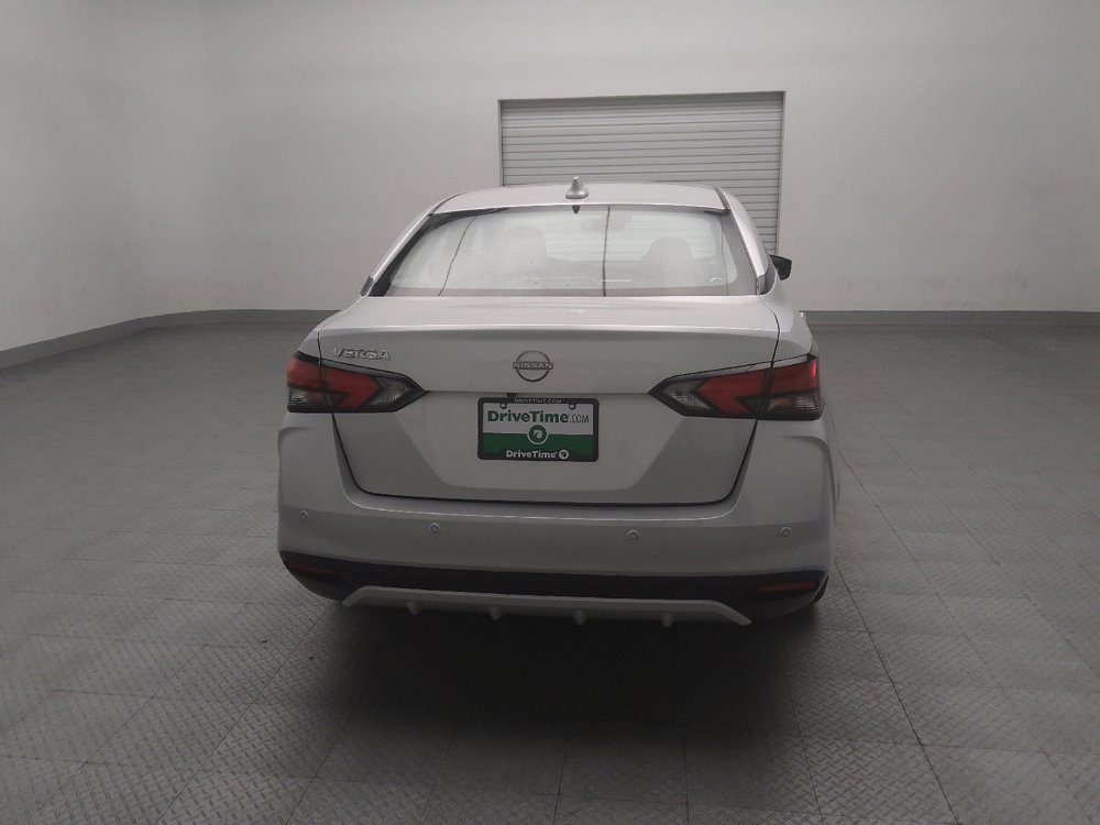 Used 2025 Nissan Versa SV image 7