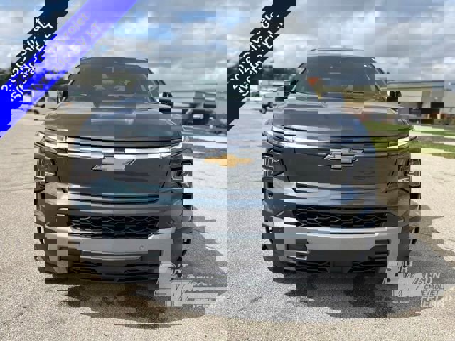 New 2026 Chevrolet Silverado EV LT image 9