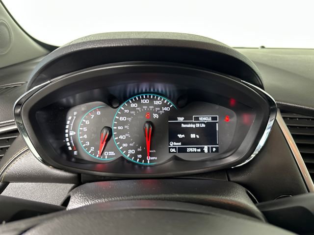 Used 2022 Chevrolet Trax LT w/ LT Convenience Package image 22