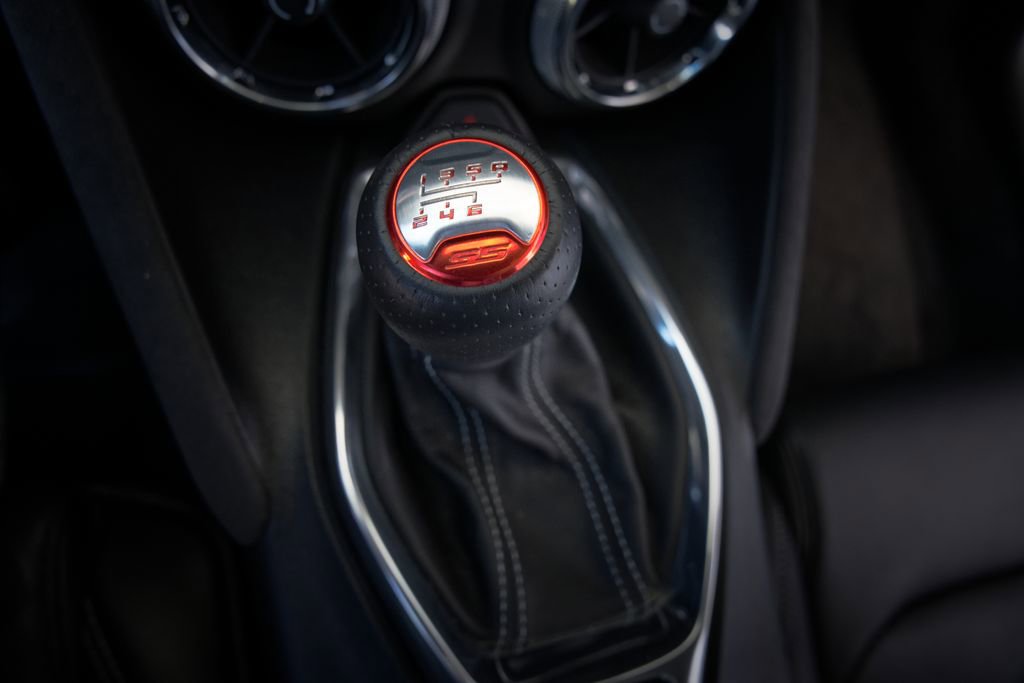 Used 2016 Chevrolet Camaro SS RWD image 22